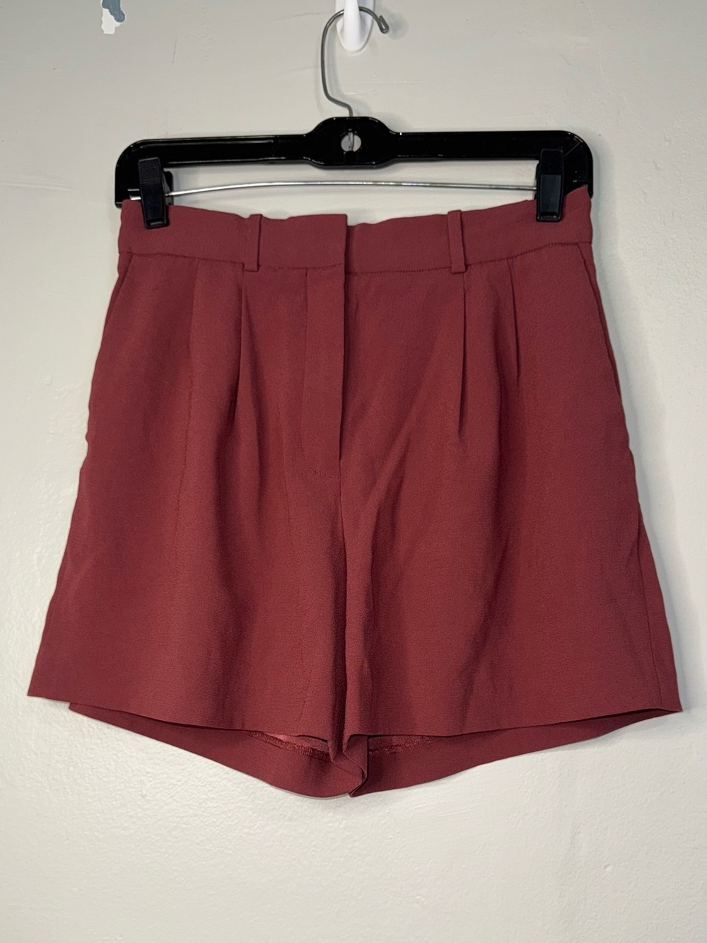 Babaton High-Waist Tailored Shorts - Brick Red